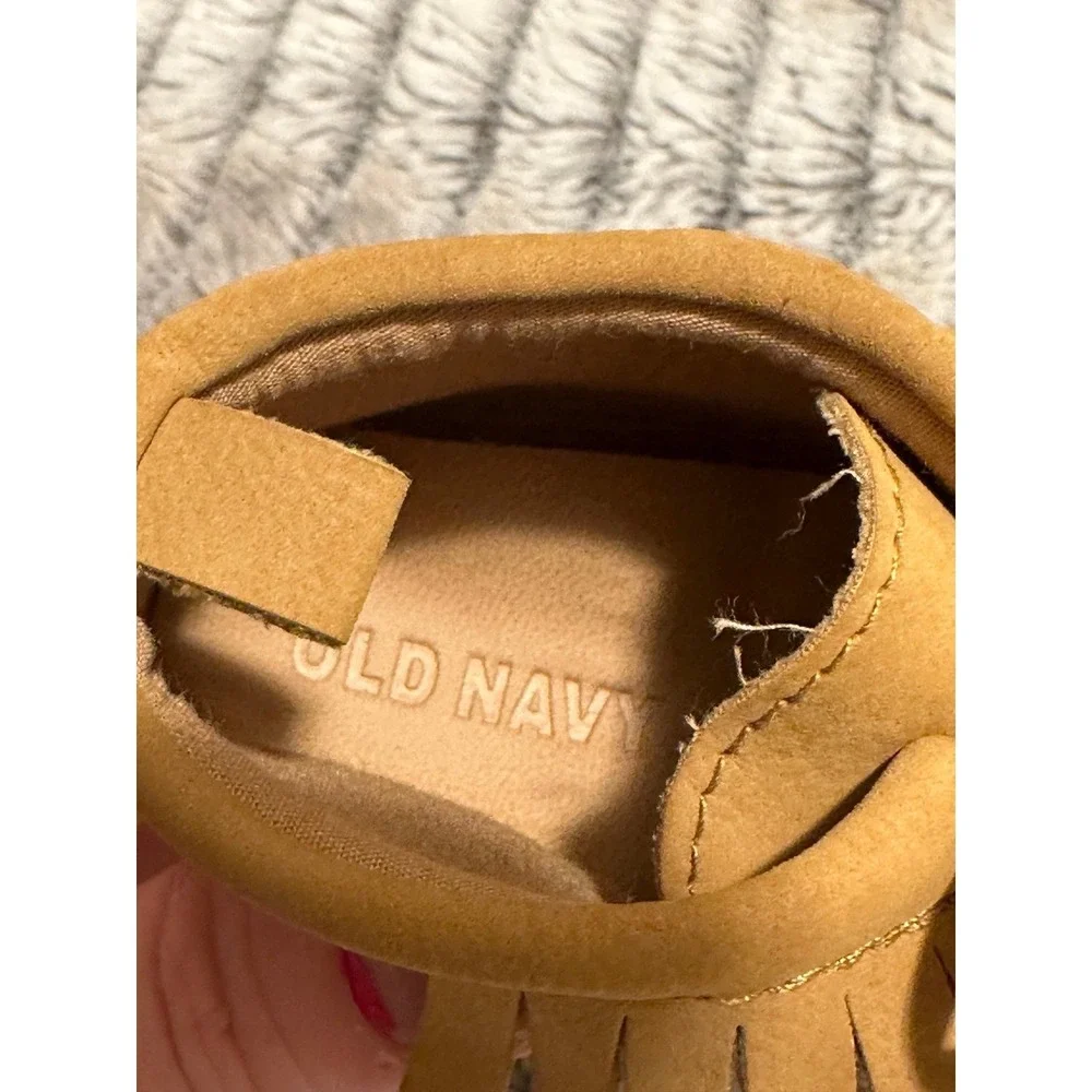 NWOT Old Navy Tan Moccasins  Infants size 3-6 months